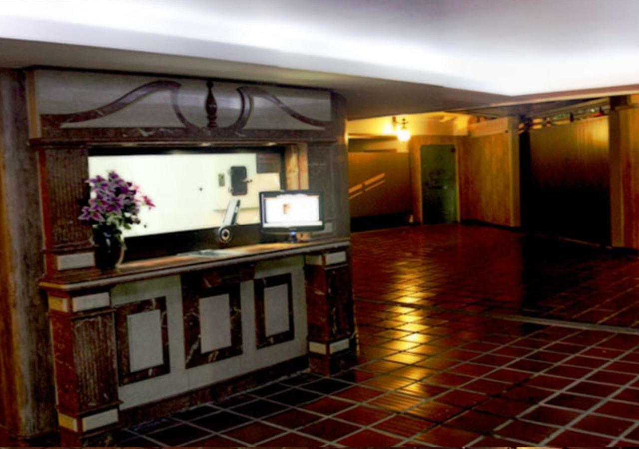 °HOTEL MOTEL COLONIAL PALACE (ADULTS ONLY) SÃO PAULO 2* (Brasil) - de R ...